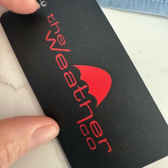 NWT- The Weather Apparel Co ladies Light Blue Quilted Vest- Sz small - Picture 2 of 6